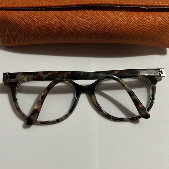 Tory Burch Tortoise Shell Optical Frames - Picture 3 of 5